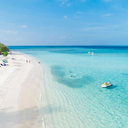 Ayala Oceanview Maldives Hotel Gulhi Exterior foto
