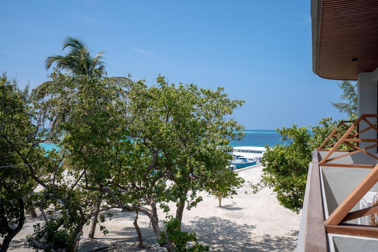 Ayala Oceanview Maldives Hotel Gulhi Exterior foto