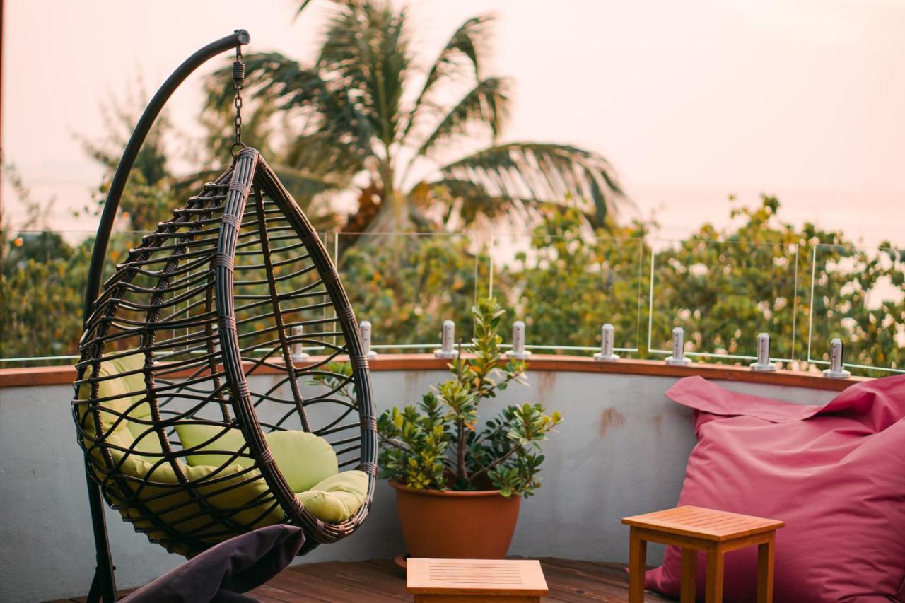 Ayala Oceanview Maldives Hotel Gulhi Exterior foto