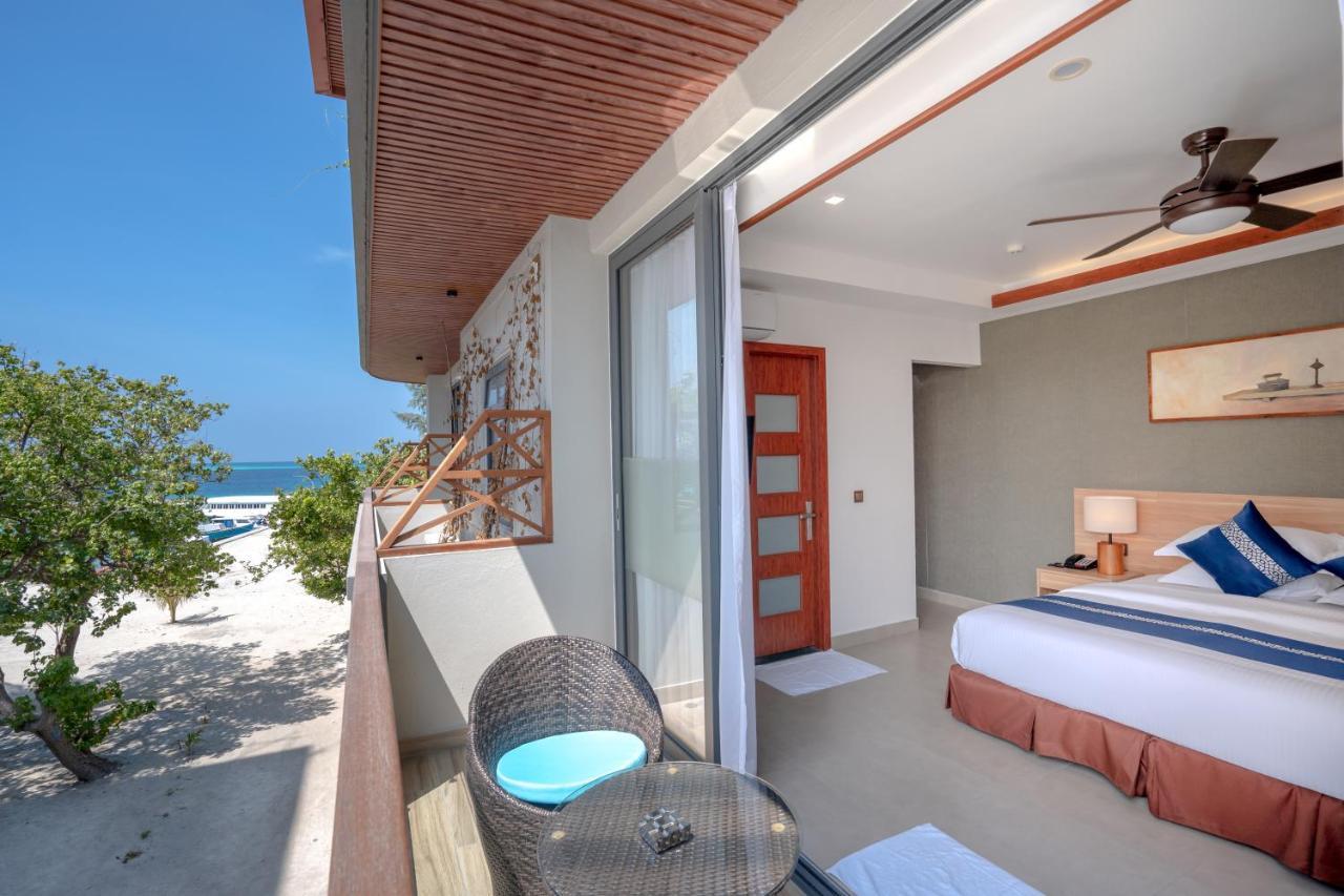 Ayala Oceanview Maldives Hotel Gulhi Exterior foto